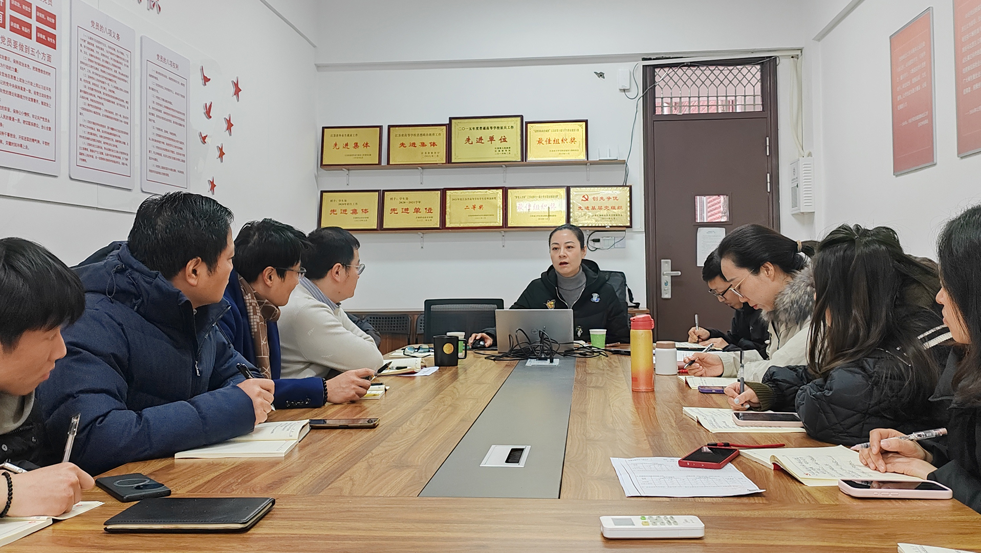 作风建设永远在路上——成人抖音
党委副书记、副院长梁薇讲授专题党课