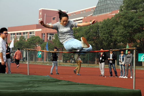 跳高.JPG