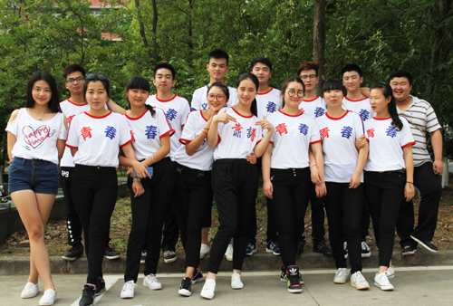 成人抖音
参赛队伍青春洋溢.jpg