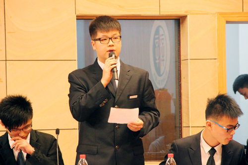 成人抖音
三辩据理力争.jpg