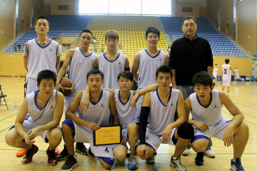 教练及队员合影1.jpg